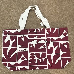 Vuori 2025 Holiday Graphic Tote